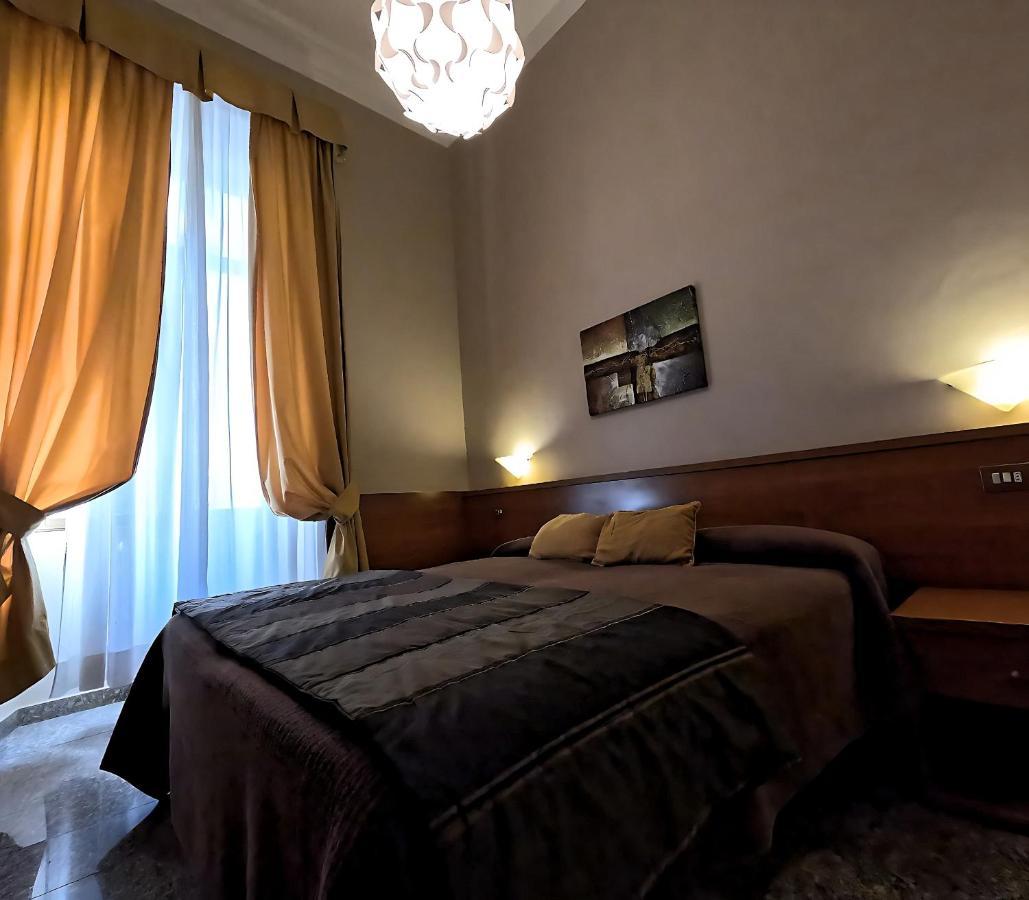 Hotel Cervia Roma Esterno foto