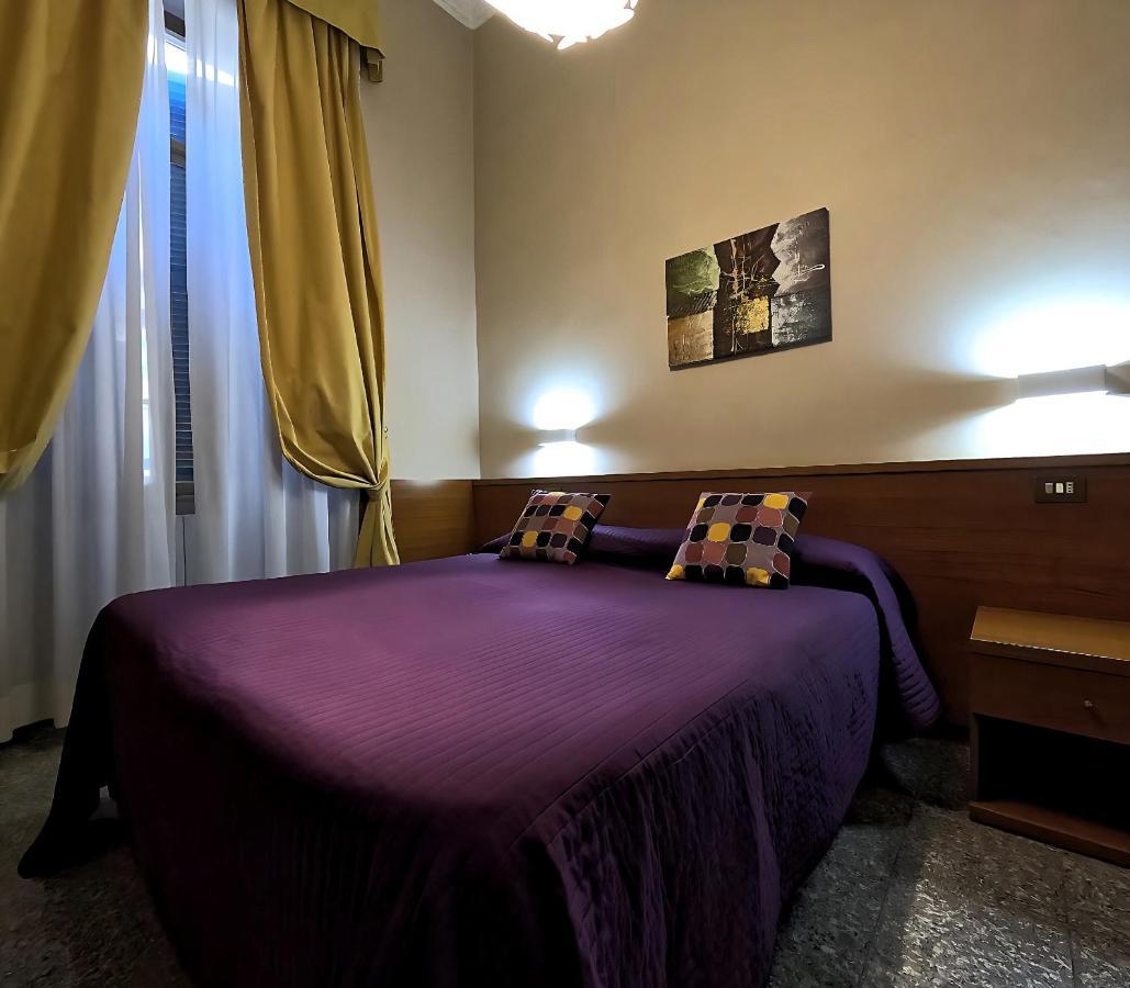 Hotel Cervia Roma Esterno foto