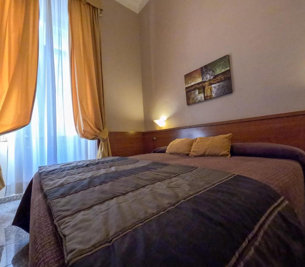 Hotel Cervia Roma Esterno foto