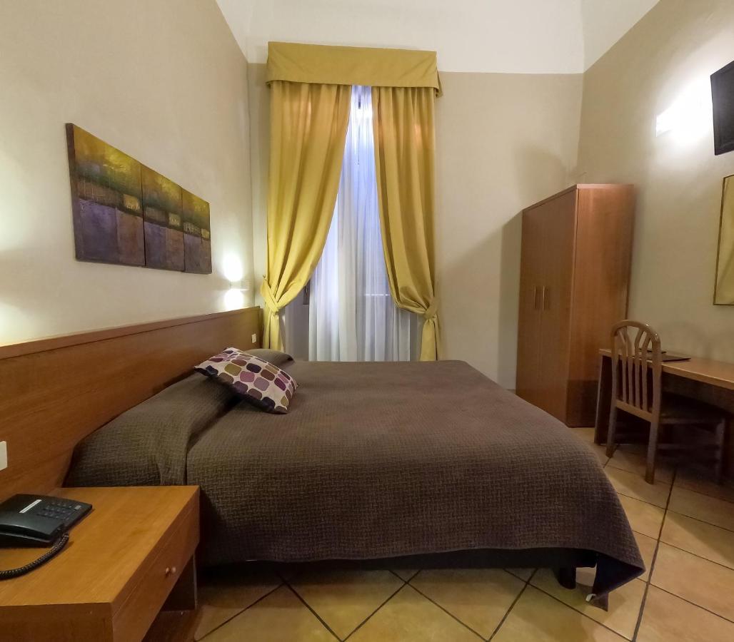 Hotel Cervia Roma Esterno foto