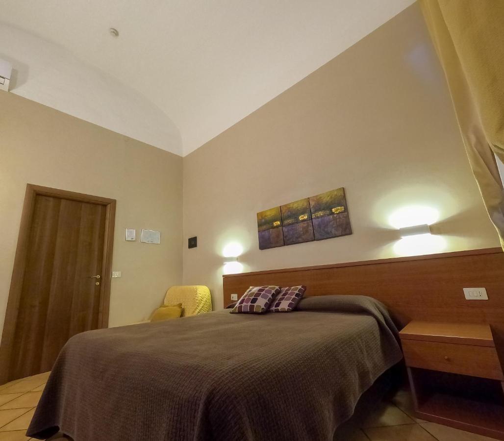 Hotel Cervia Roma Esterno foto
