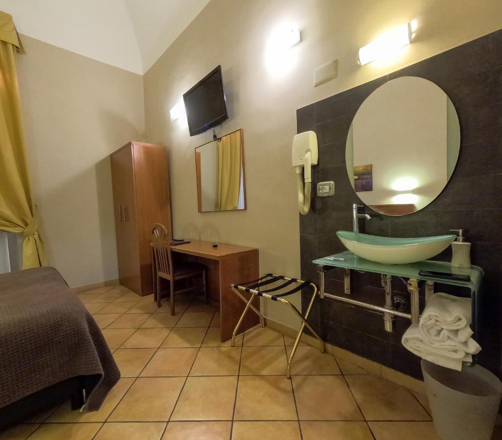 Hotel Cervia Roma Esterno foto