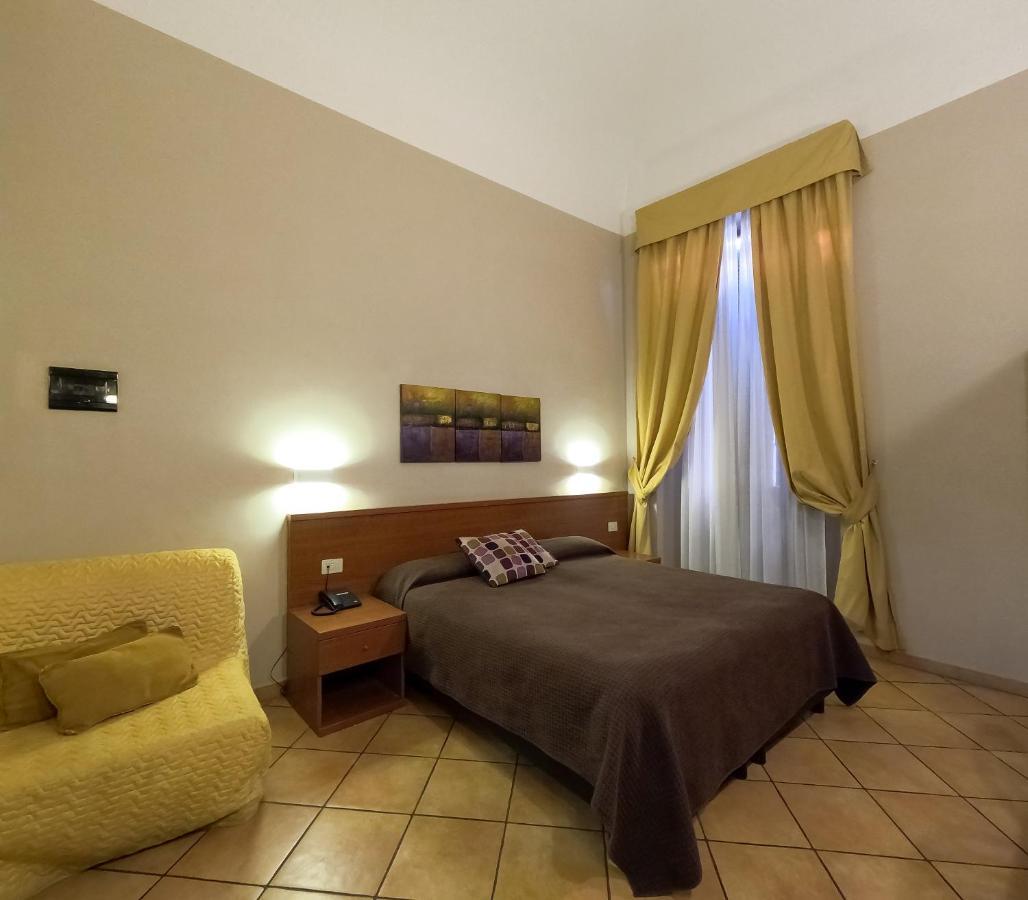 Hotel Cervia Roma Esterno foto