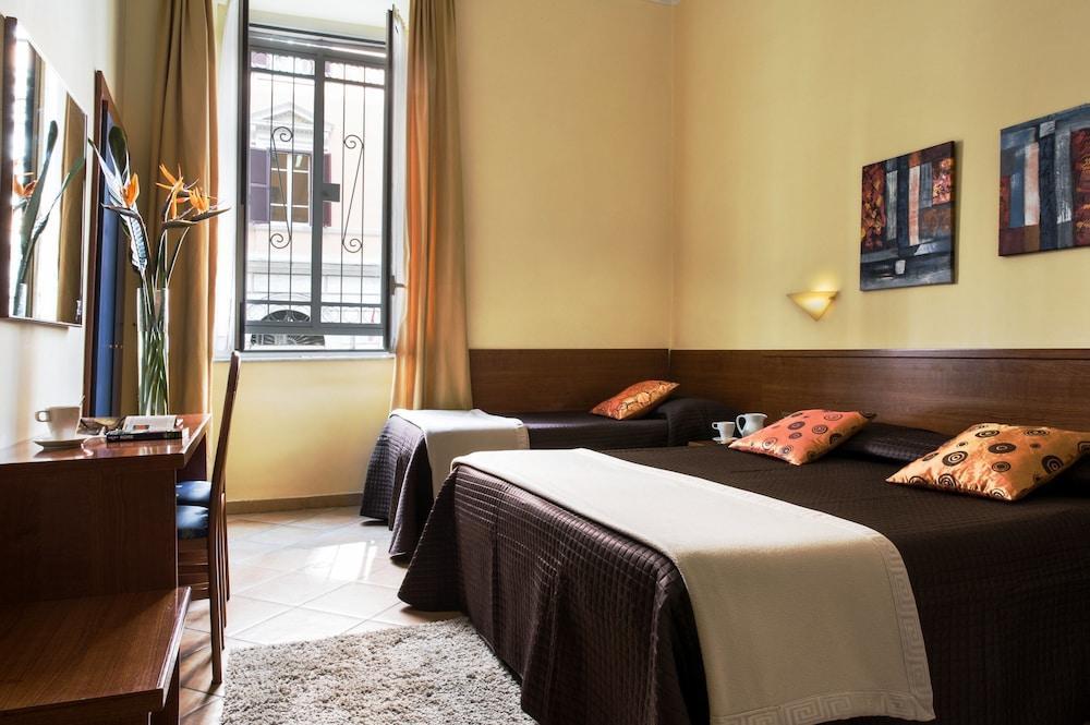 Hotel Cervia Roma Esterno foto